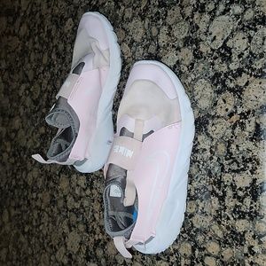 Nike girls size 4.5 shoes